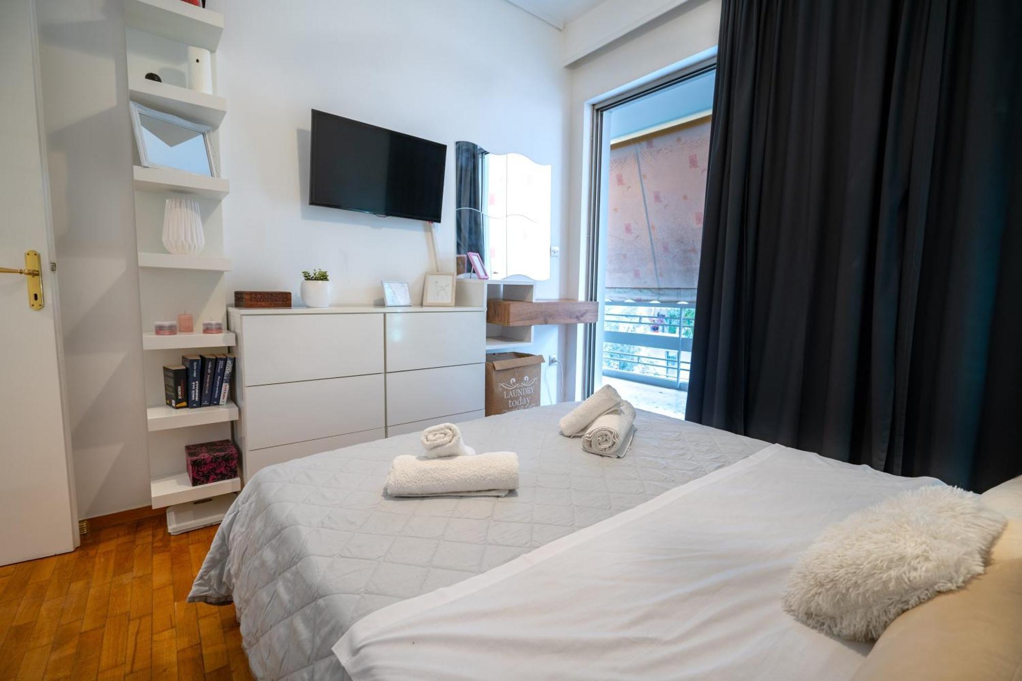 Neo Irakleio Train St. 1 Bedrm 4 Pers. Apartment Athena Bagian luar foto