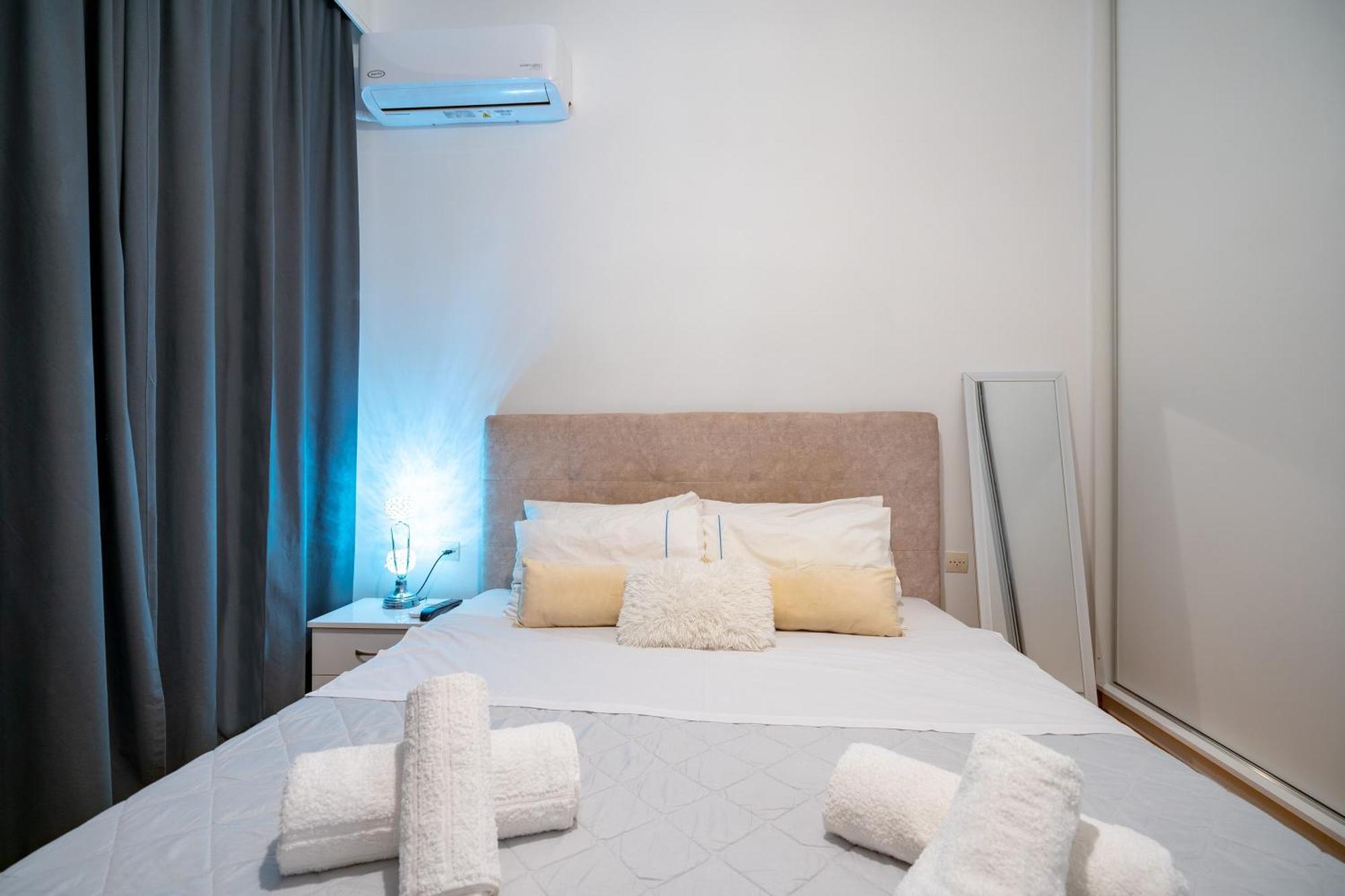 Neo Irakleio Train St. 1 Bedrm 4 Pers. Apartment Athena Bagian luar foto